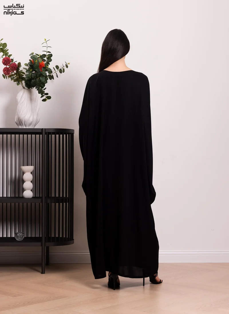 Nikias Nikias Nida fabric  closed abaya with bahraini cut